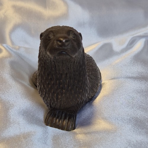 Bronze otter menton manor - bronze,
