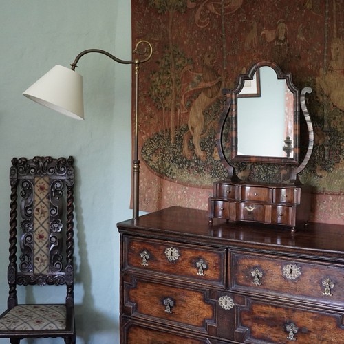 Queen anne walnut - walnut, and