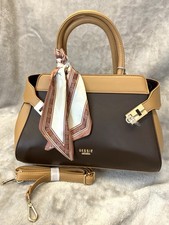 BESSIE DESIGNER NEW SEASON