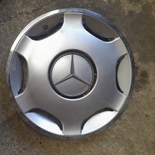 mercedes  w124 15in hub cap  A1244011424 Y#7 wheel trim 