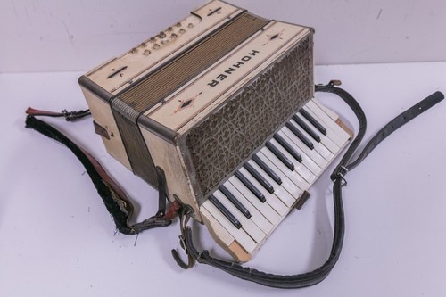 Vintage hohner key - hohner, 25