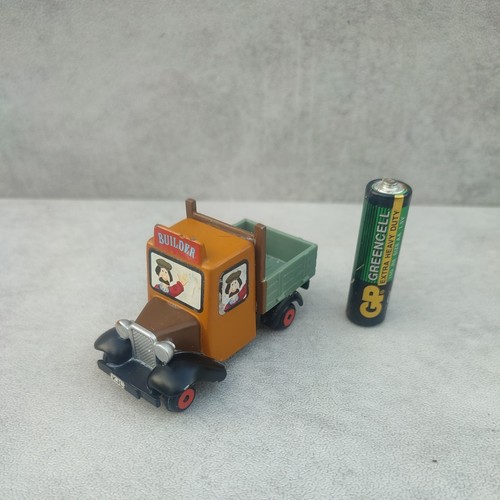 Corgi die cast postman pat - die,