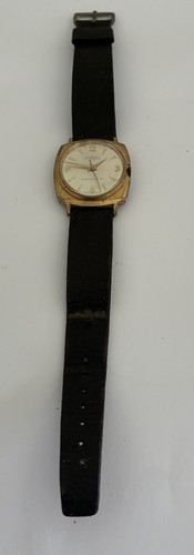 Newmarket wristwatch 17 - wristwatch-,