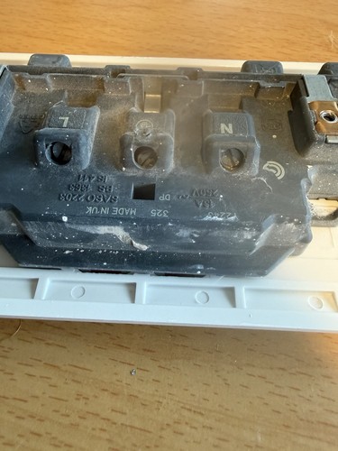 K2252s 13a 250v gang - 250v, 2-gang