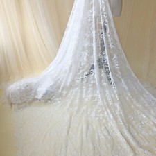 3 meters Chantilly Eyelash