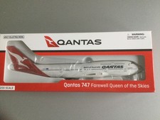 Qantas B747-400 VH-OEJ