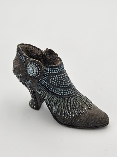 Vtg nostalgia the shoe - the,