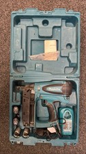 Makita Gas Nail Gun Cordless 7.2V 2x1Ah Li-ion GF600SE 2nd Fix Nailer Soft Grip