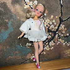 Beautiful Pedigree Sindy active ballerina, 1970s vintage, fully dressed