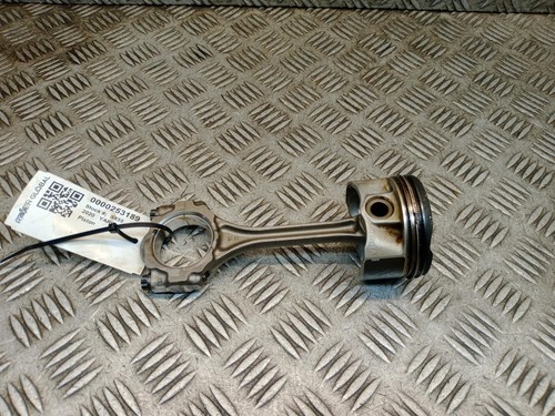 Toyota yaris engine piston 5 - engine,