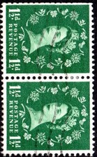 1961 SG 572b 1½d green Multiple Crowns Sideways Watermark Very Fine Used Pair