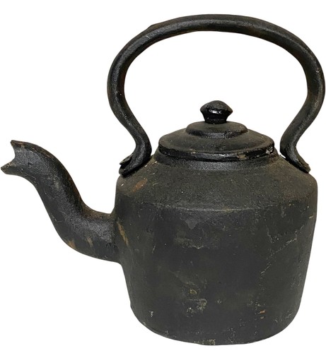 Vintage cast iron kettle - cast,