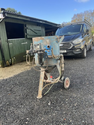 Used sand blasting pot - sand,