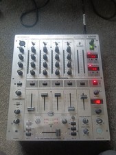 Behringer djx700 Mixer 4