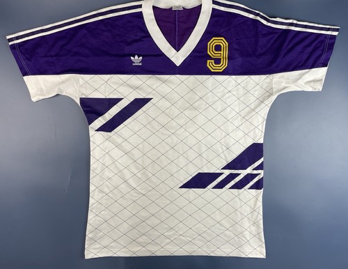 Adidas vintage template 1980 - adidas,