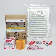 Genuine Toyota Auris Service Kit 1.6L 2006 to 2012 ZRE150 5W30 Oil & Filters
