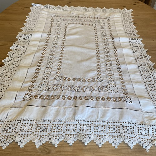 Large vintage lace - large,
