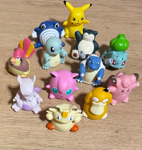 1999 vintage pokemon - 1999, roller