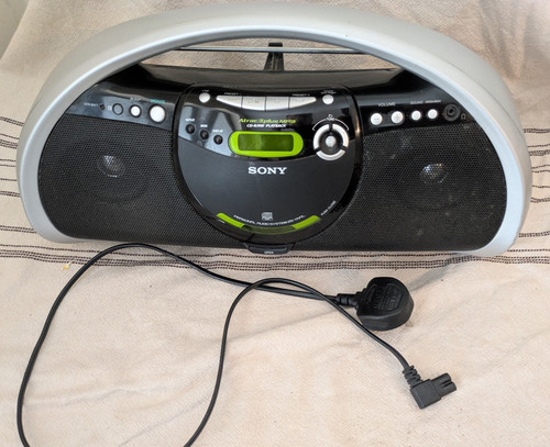 Sony yn7l radio player - zs-yn7l,