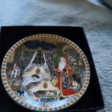 Sue Scullard Royal Worcester Santa Claus Night Before Christmas  9.3cm