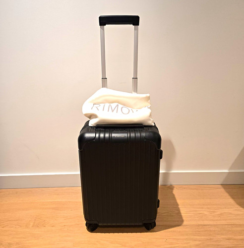 New rimowa polycarbonate - 99%,