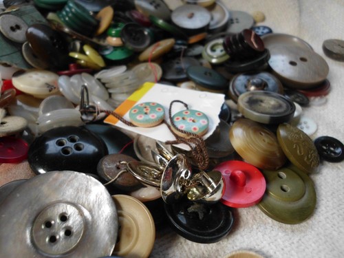 Mixed age buttons cadbury - age,