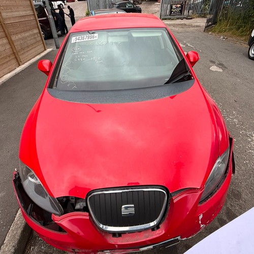 Breaking seat leon - seat,