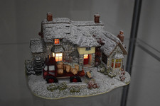 Lilliput Lane  The Waggon & Horses .Illuminated. Excellent Condition