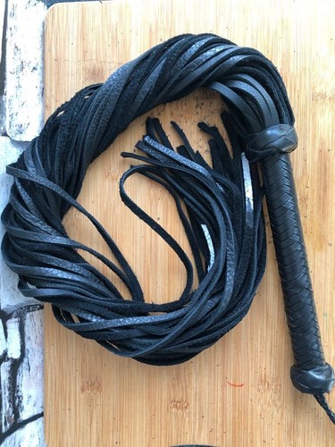 Long flogger paddle tail - flogger,