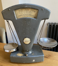 Vintage Avery weighing scales