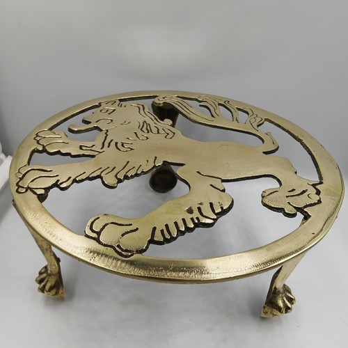 Vintage brass trivet - , fireside