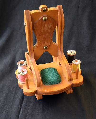 Vintage wooden rocking chair - ~,