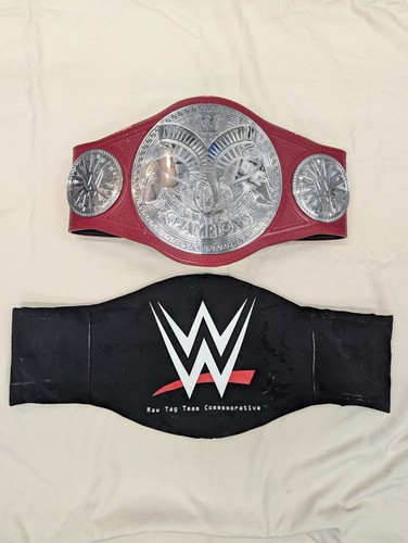 Wwe official raw - raw, team