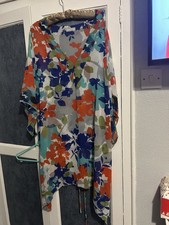 Ladies Kaftan Size 22