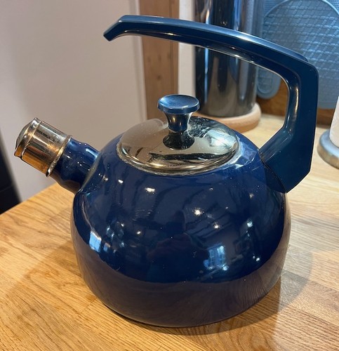 Navy blue brass - navy, &