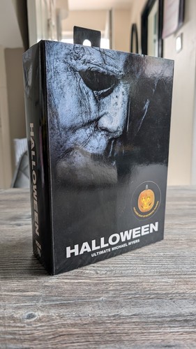 Neca real toys halloween - real,
