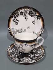 V & A Victoria And Albert