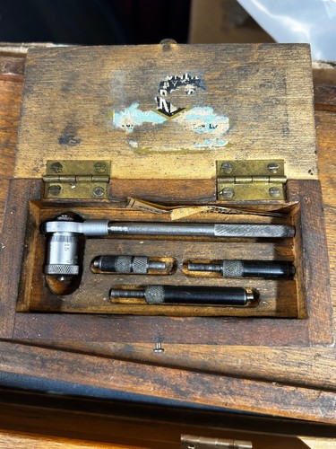 Moore wright 3 - &, 1–3”