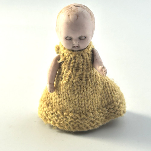 Antique bisque doll - , hinged