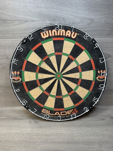 Winmau blade dart board pdc - winmau,