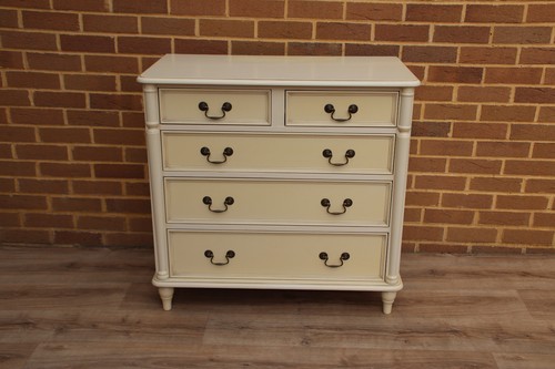 Laura ashley clifton - laura,
