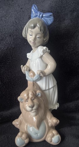 Porcelain figure nao - figure, by