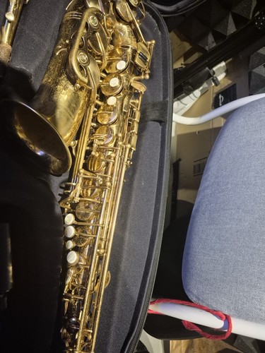 Alto saxophone - alto,