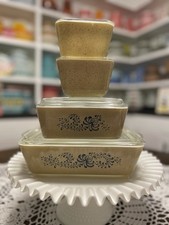 Pyrex Homestead Refrigerator Set with Lids, Beige/Blue, Vintage