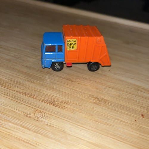Used vintage matchbox refuse - used,