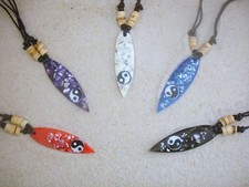 5 YIN YANG SURFBOARD NECKLACES MIX COLOUR SURFER SKATER SHELL BEAD NEW / n122gy