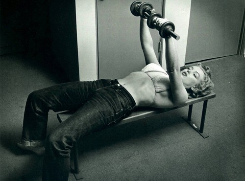 Size marilyn monroe - marilyn, gym