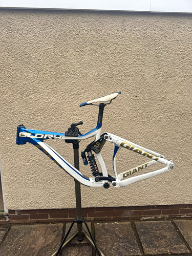2012 giant glory frame - 0, dh