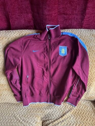 Aston villa 2010 - aston, 2010/2011