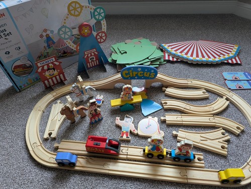 Little town circus wooden - town,